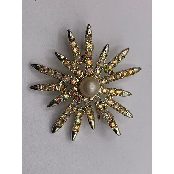 Emmons Brooch with aura borealis rhinestones faux pearl - Picture 4 of 9